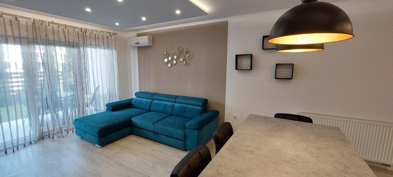 Laguna Beach Apartmanok Сиофок Екстериор снимка