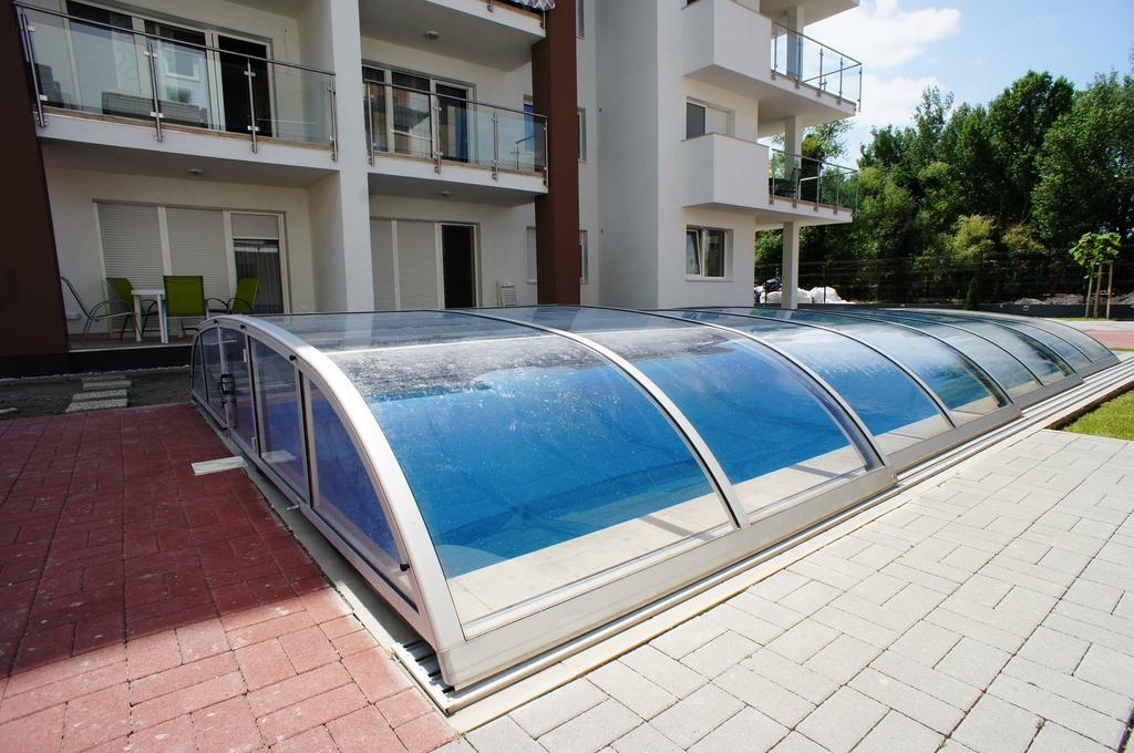 Laguna Beach Apartmanok Сиофок Екстериор снимка