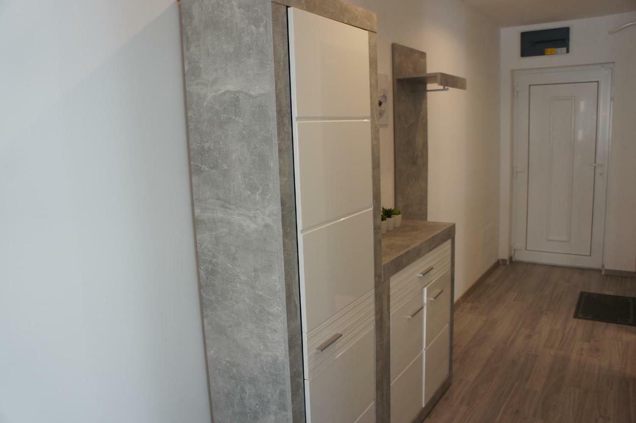 Laguna Beach Apartmanok Сиофок Екстериор снимка