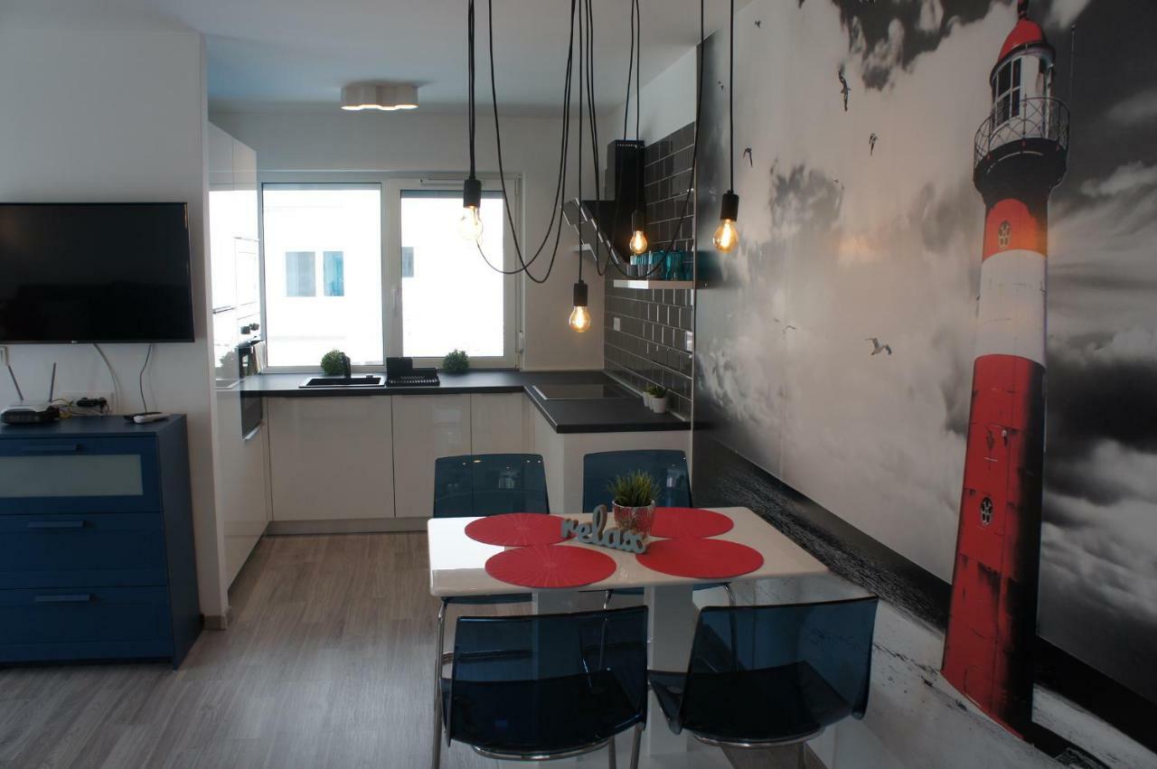 Laguna Beach Apartmanok Сиофок Екстериор снимка