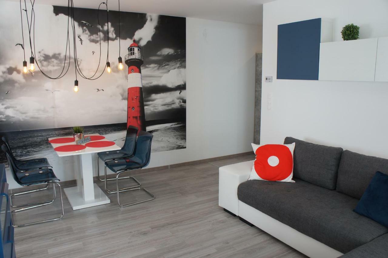 Laguna Beach Apartmanok Сиофок Екстериор снимка