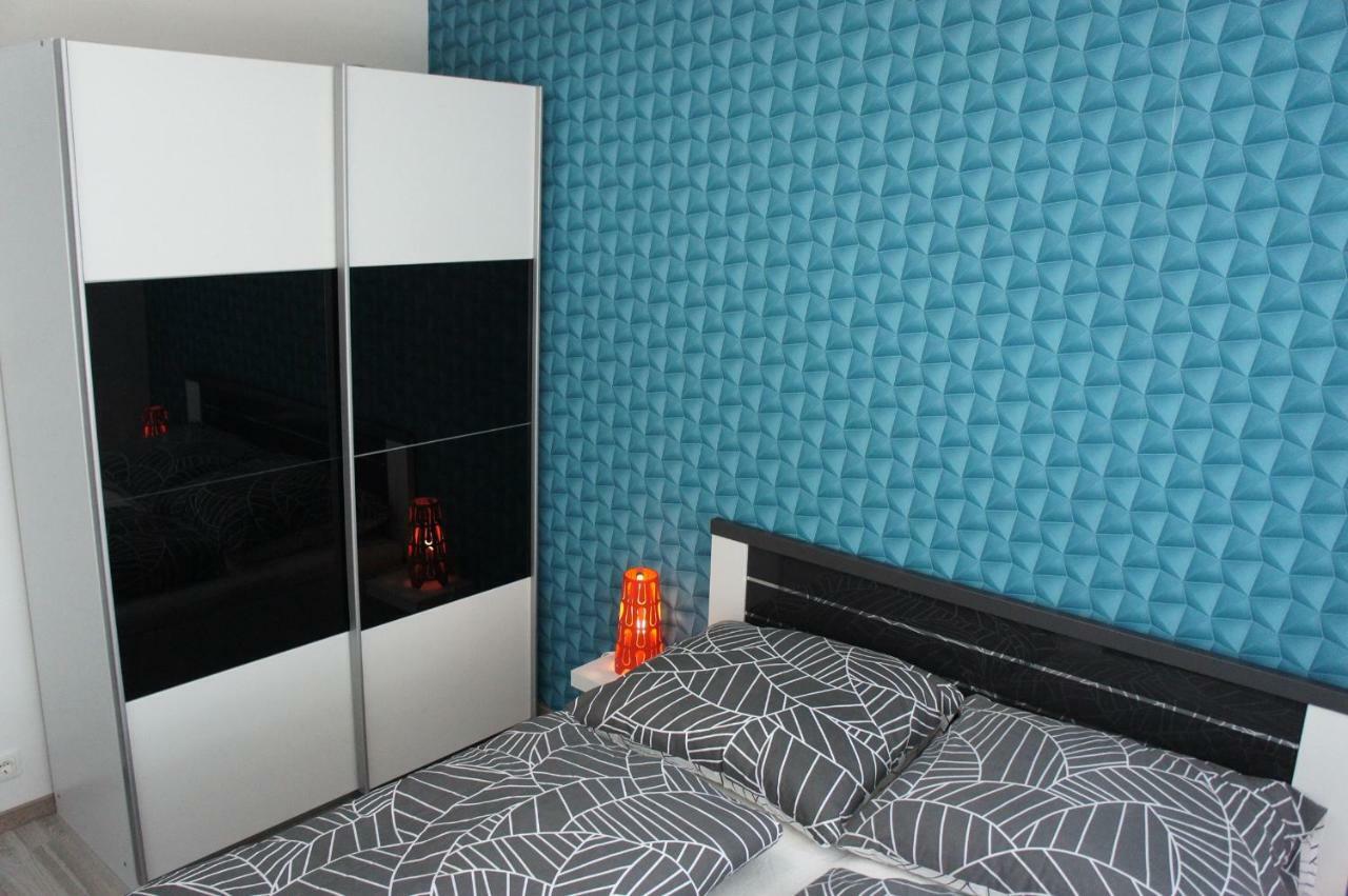 Laguna Beach Apartmanok Сиофок Екстериор снимка